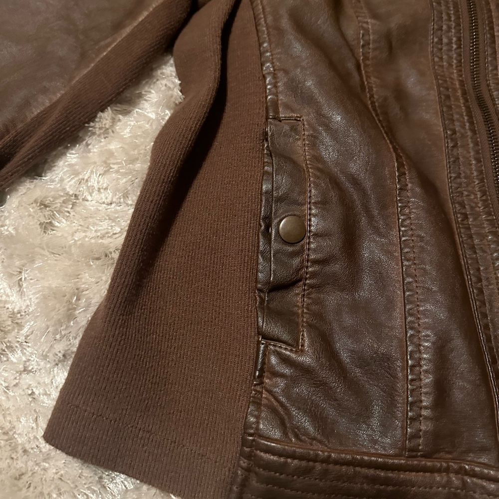 Woman’s Size Large Brown Leather Looking Jacket L… - image 4